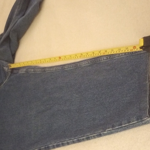 LL Bean shortened  Jeans - Picture 2 of 9